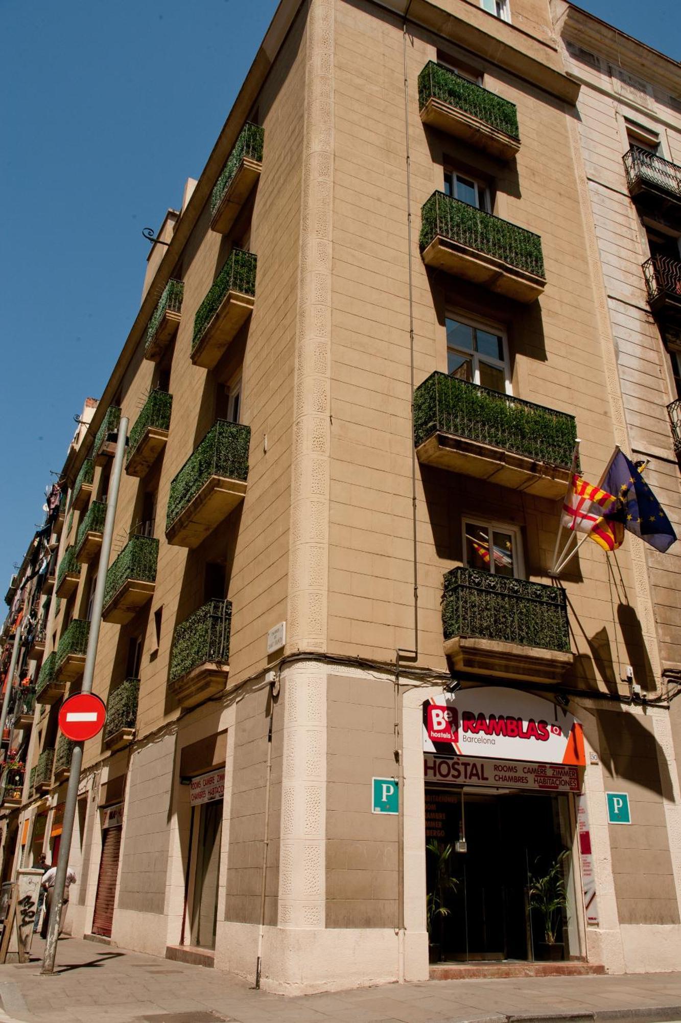 Be Ramblas Guest House Barcelona Bagian luar foto