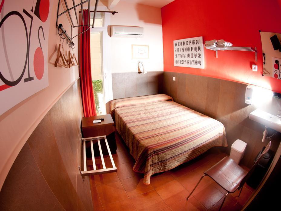 Be Ramblas Guest House Barcelona Bagian luar foto