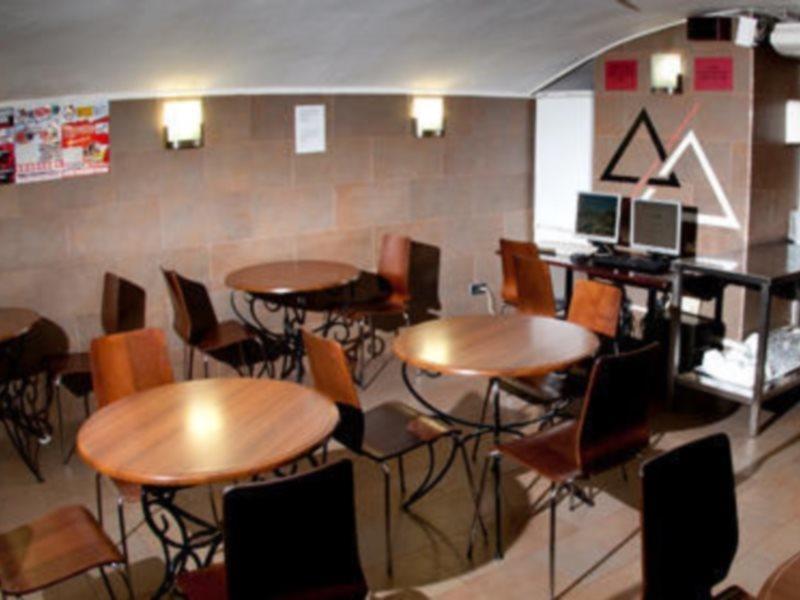 Be Ramblas Guest House Barcelona Bagian luar foto