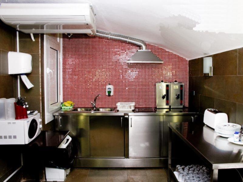 Be Ramblas Guest House Barcelona Bagian luar foto